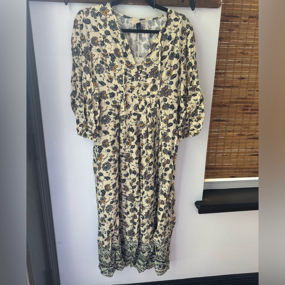COPY - Universal Thread Boho floral dress with button on chest and elastic slee…